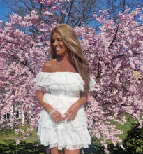 Load image into Gallery viewer, Dress with frill Sally
