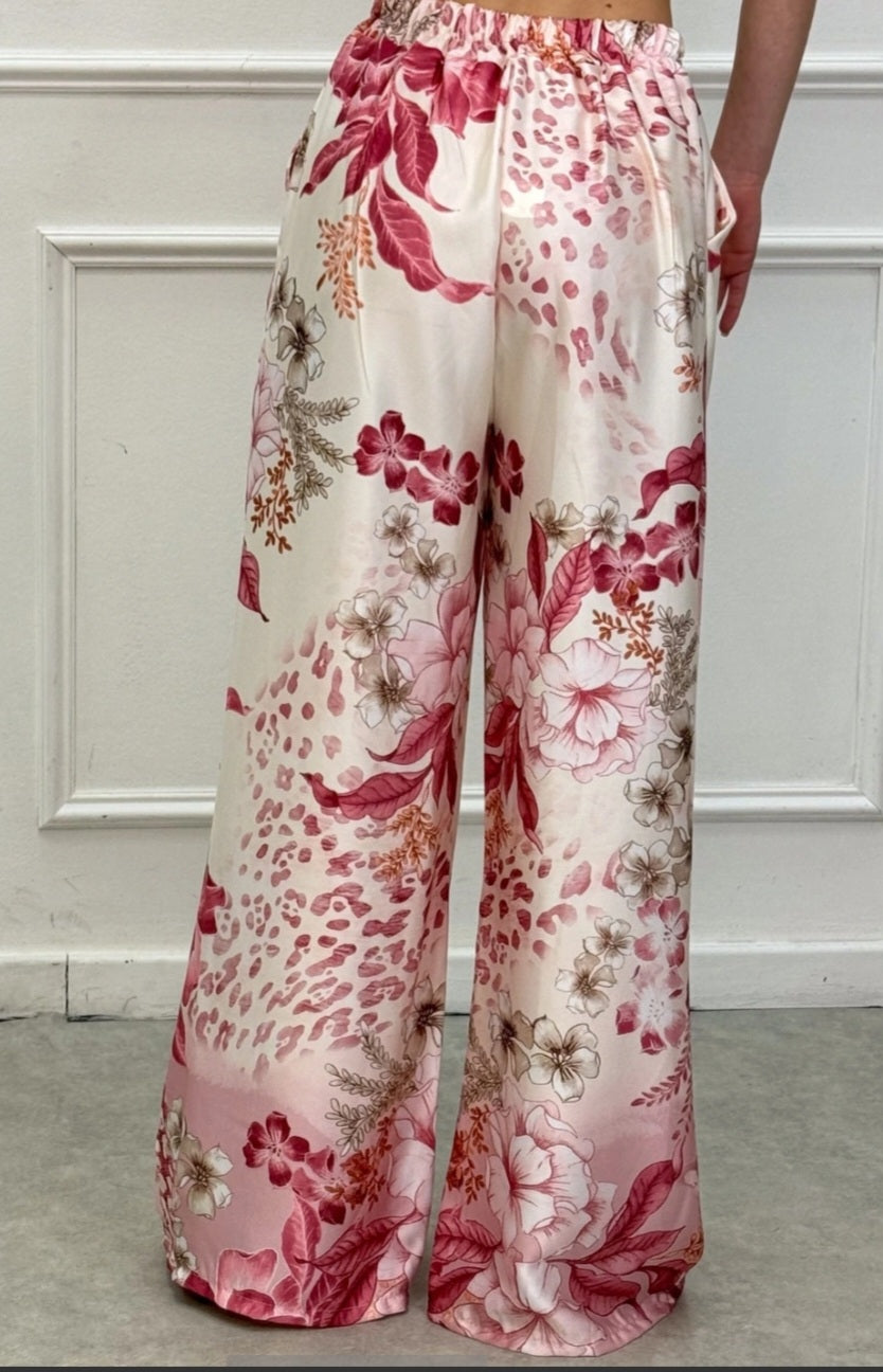 SATIN PALAZZO-BYXOR MED BLOMSTERMÖNSTER Rosa