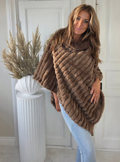 Poncho Camel