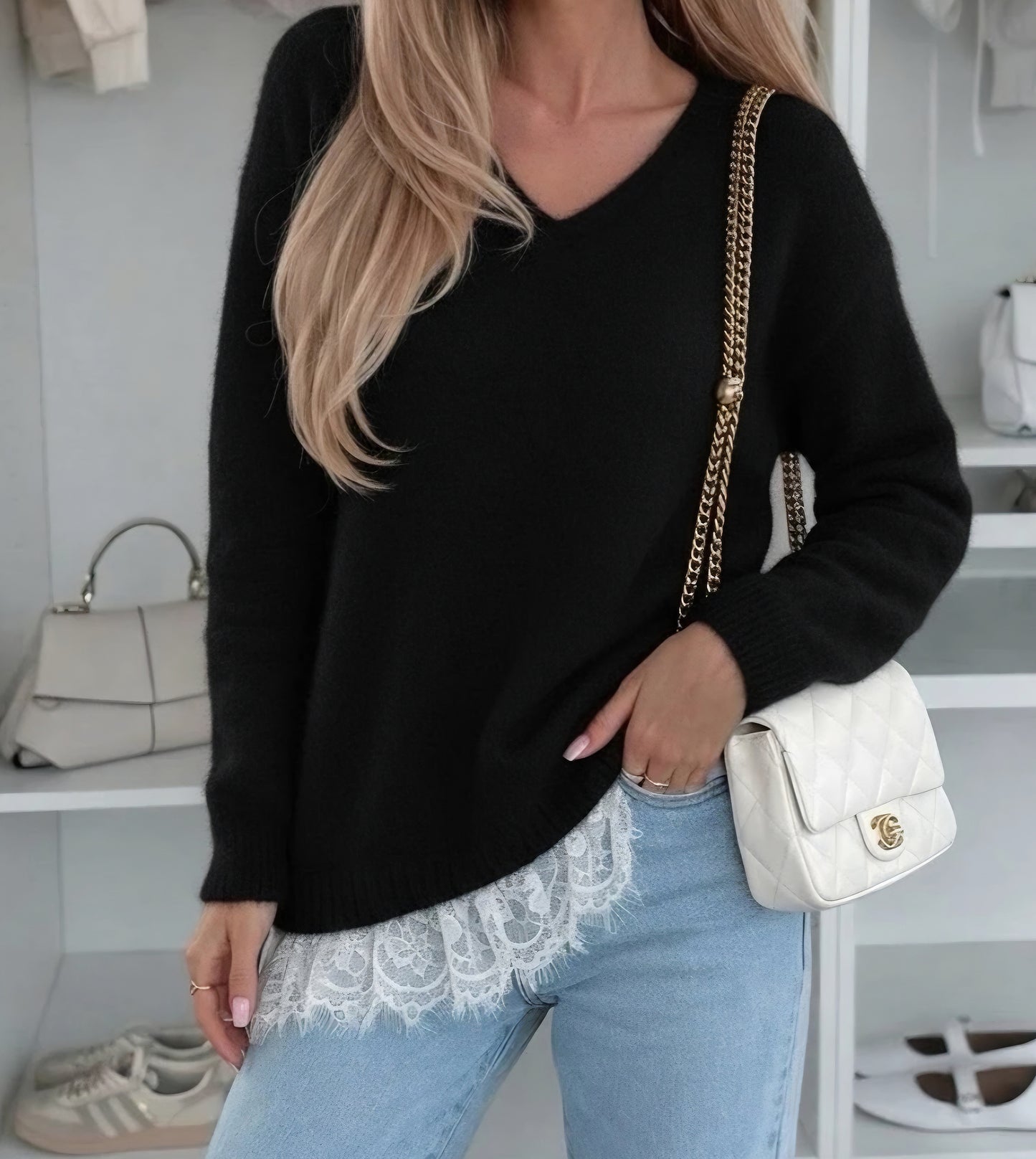 Babyalpackatröja med v-ringning och spets Svart