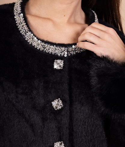 Svart Jacka i fuskpäls med snygg silver krage