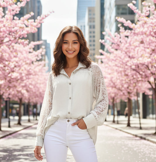 Lätt och böljande viskosskjorta Beige