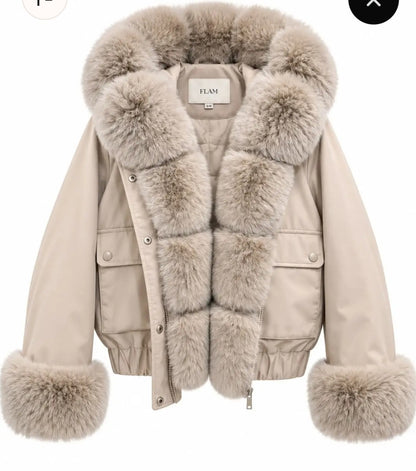 Kort Jacka med huva och fuskpälseffekt Beige