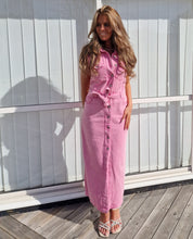 Load image into Gallery viewer, Jeansklänning Pink dream
