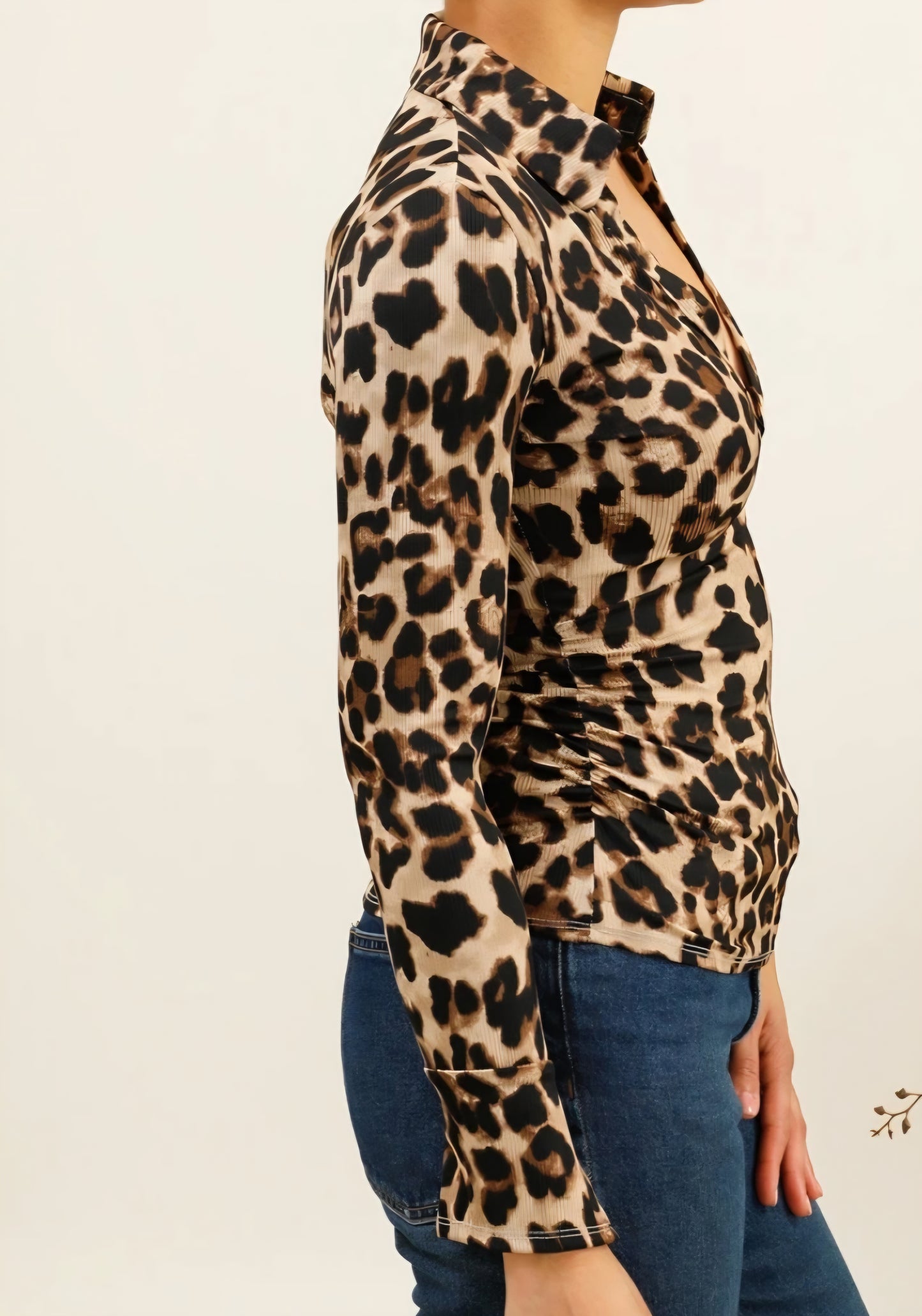 Leopardtopp med skjortkrage