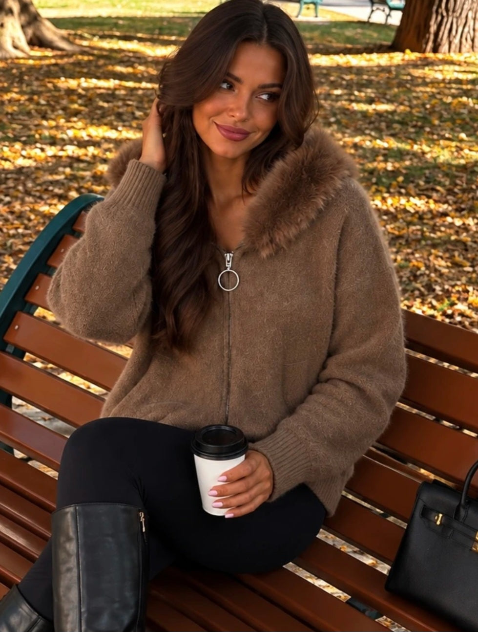 Fluffig Tröja med huva Taupe