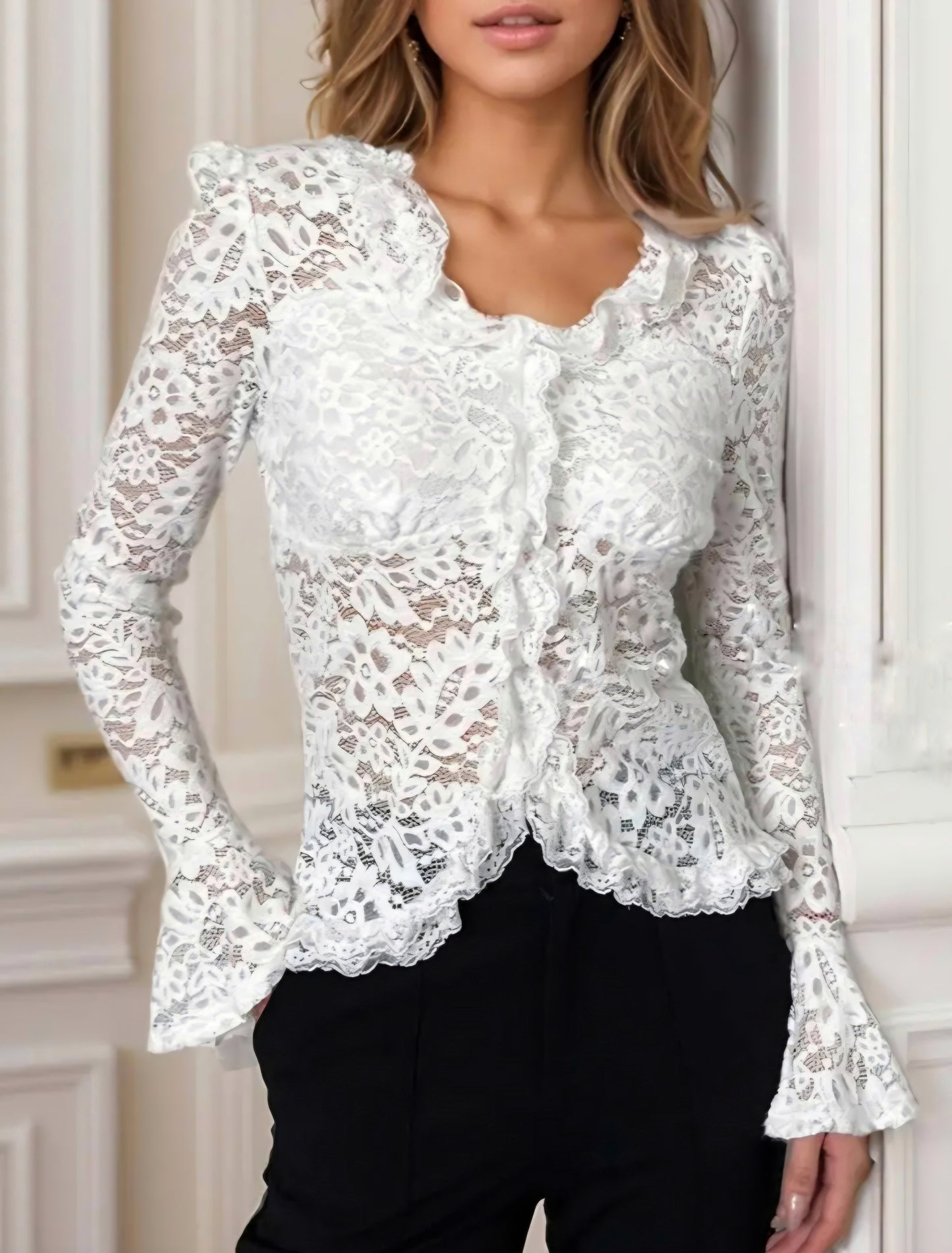 Spets V-ringad tröja med volang Vit