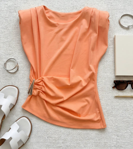 Axelvadderande topp Aprikos