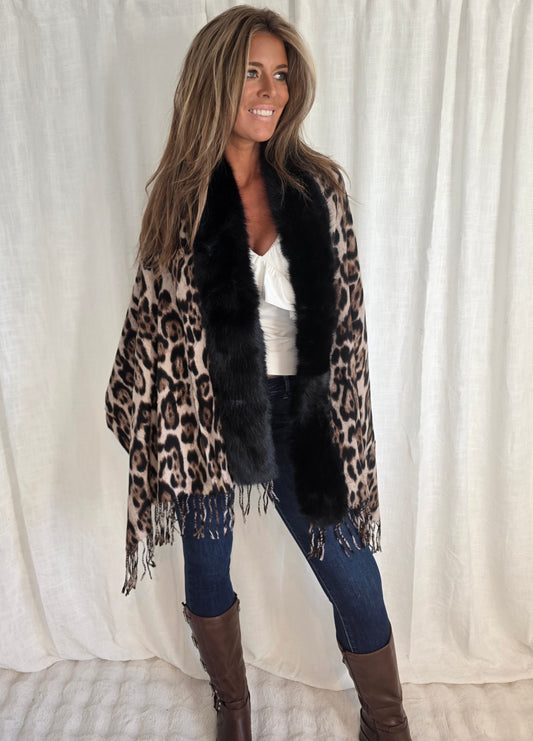 Leopard Cape med fuskpäls