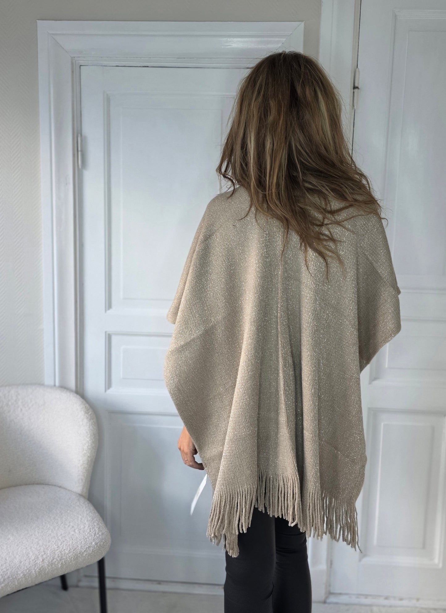 Glänsande Cape Beige