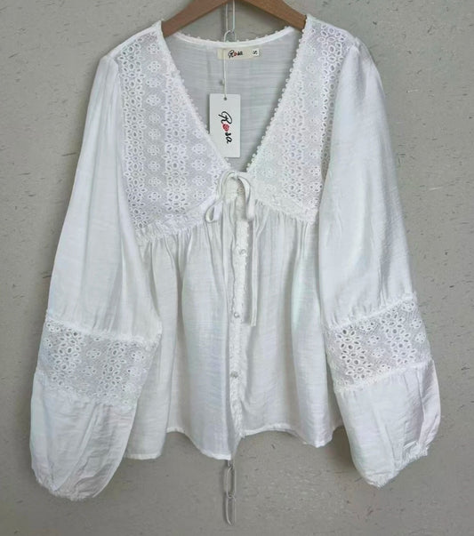 Blus med broderade detaljer Vit