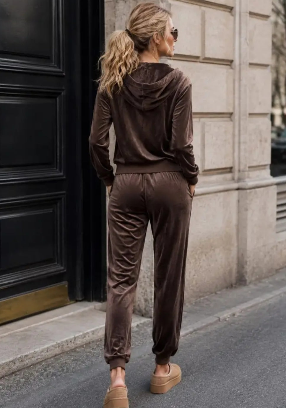 Sammetsjoggingset – Elegant och bekvämt Brun