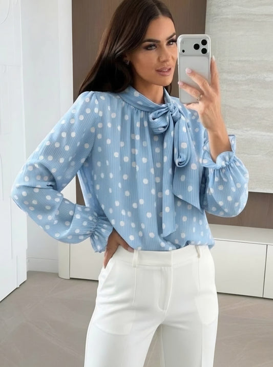 Blus med knytkrage prickar Blå