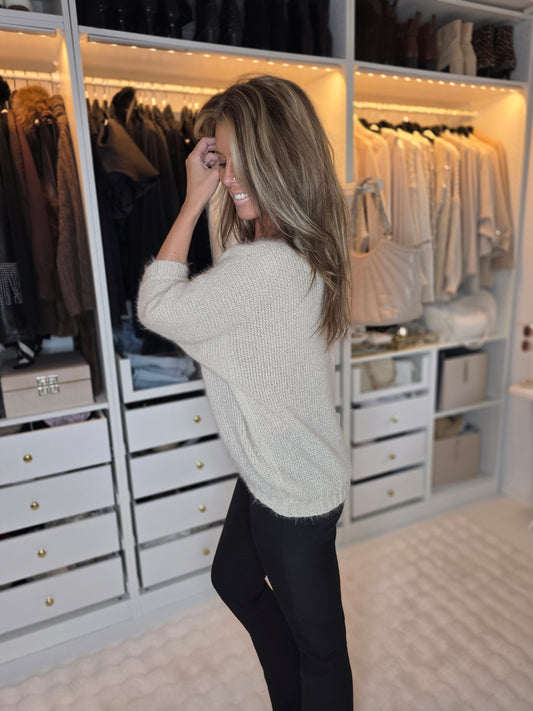 V-ringad stickad tröja Beige