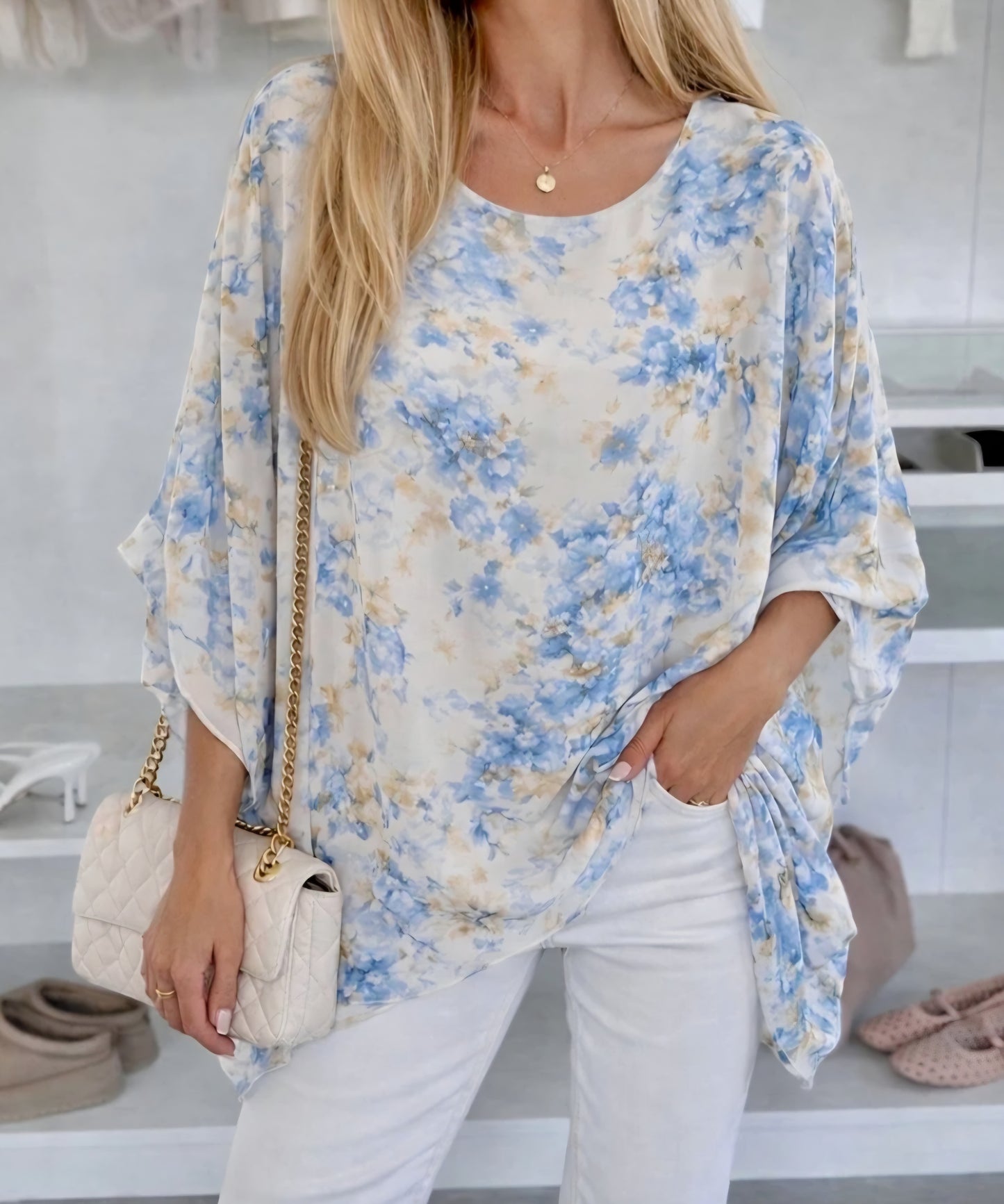 Blommig blus med viskosfoder Blå