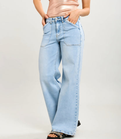 Toxik stretchiga vida jeans med påsydda fickor