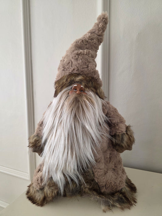 AUGUST Tomte 43 cm