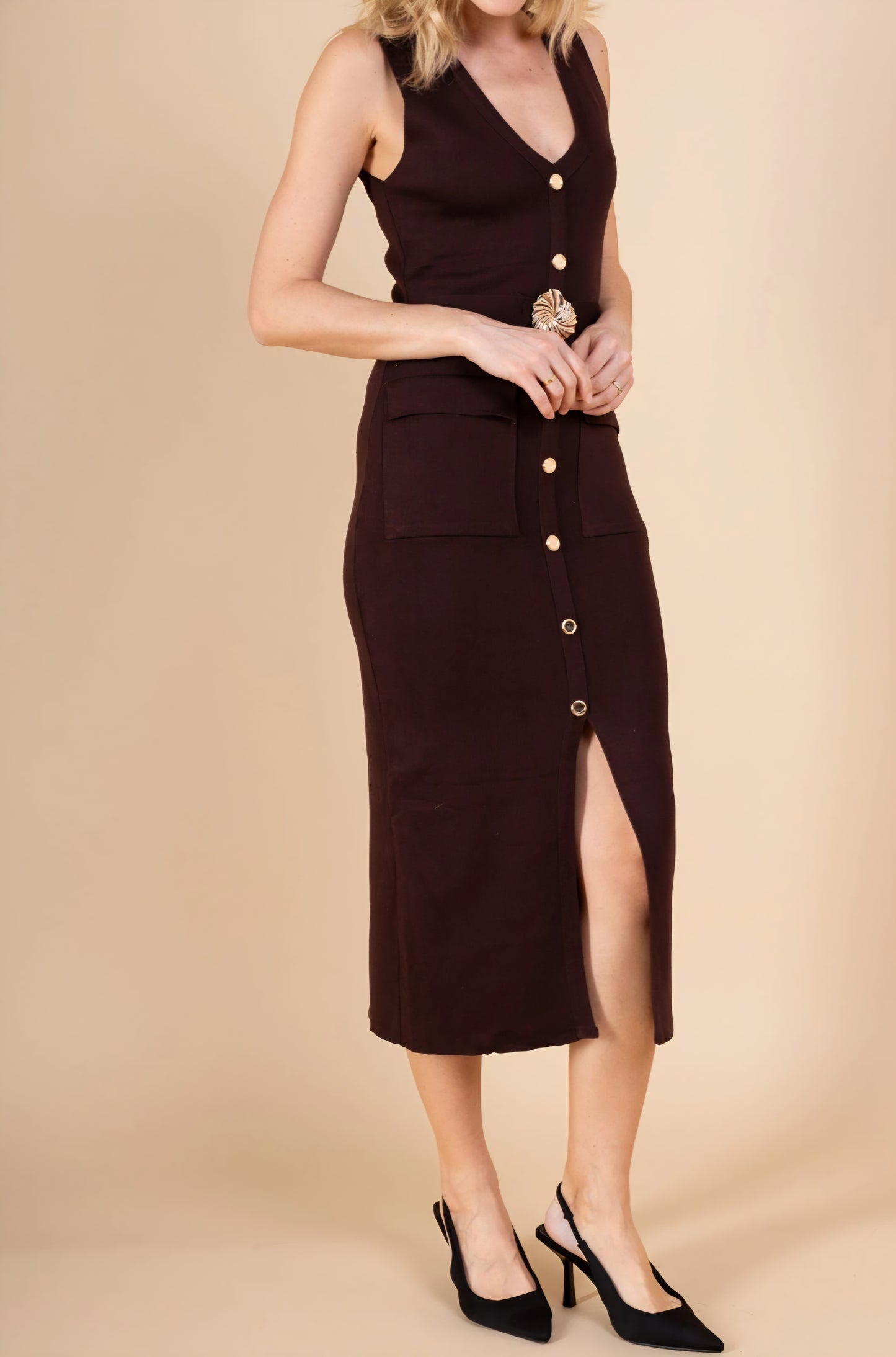 Klänning med knappar Brun