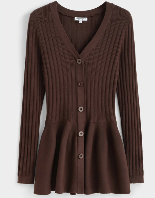 Ribbstickat set med utsvängda byxor och peplumtopp