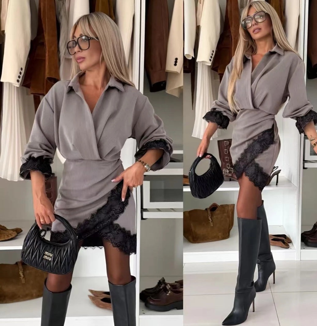 Asymmetrisk omlottklänning – Svarta spetsdetaljer Taupe