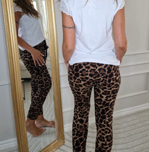 Ladda upp bild till gallerivisning, Stretch byxa leopard
