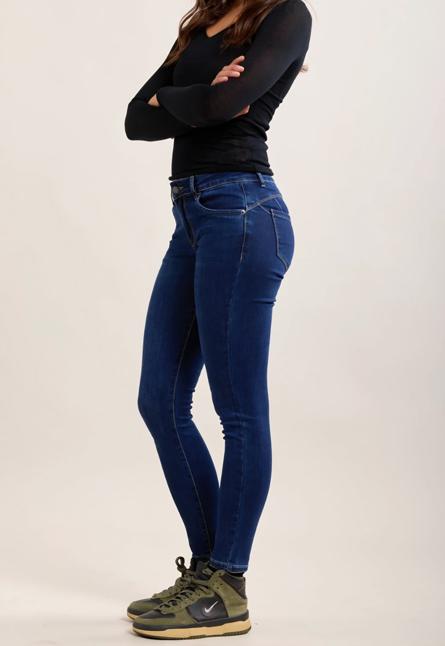 Toxik skinny push-up stretchjeans Mörk
