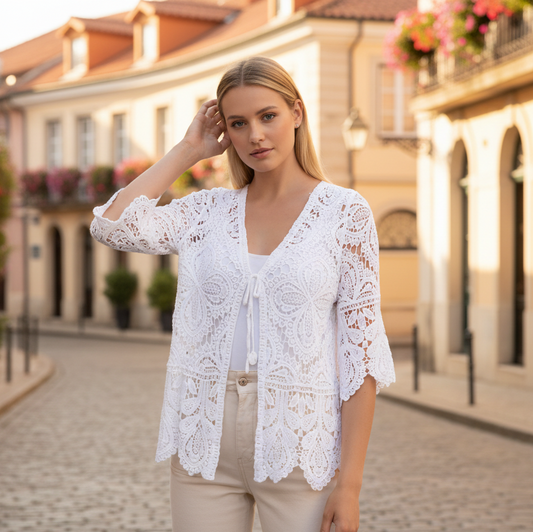 Virkad kofta med knyt Vit