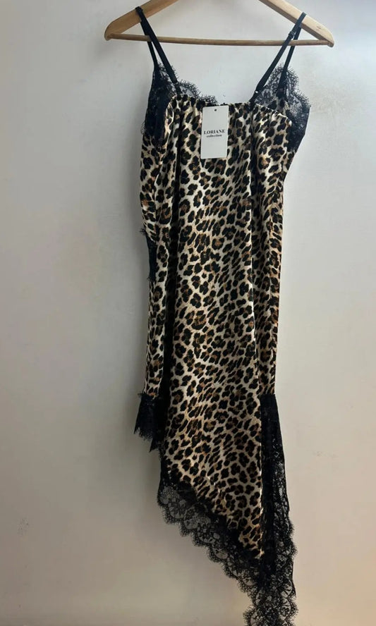 Asymmetrisk satinklänning Leopard