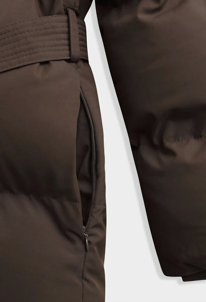 Lång quiltadjacka med bälte, huva Brown