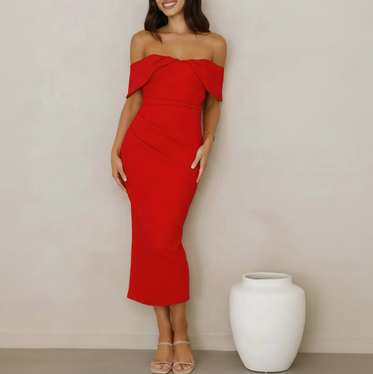 Lång axelbandslös klänning Röd