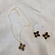 Load image into Gallery viewer, Halsband Madde Svart
