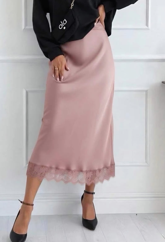 Satinkjol med spets Rosa