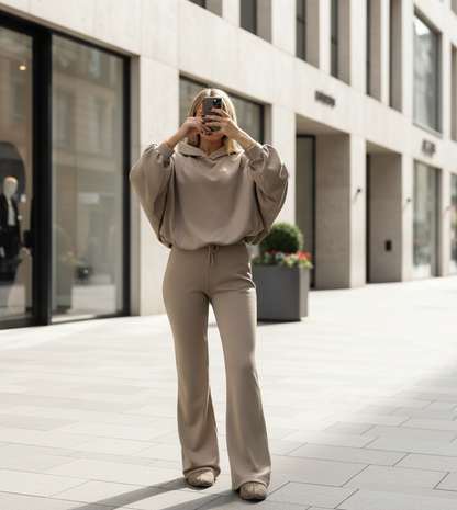Set, Snygg sweatshirt med huva och utsvängda byxor Taupe