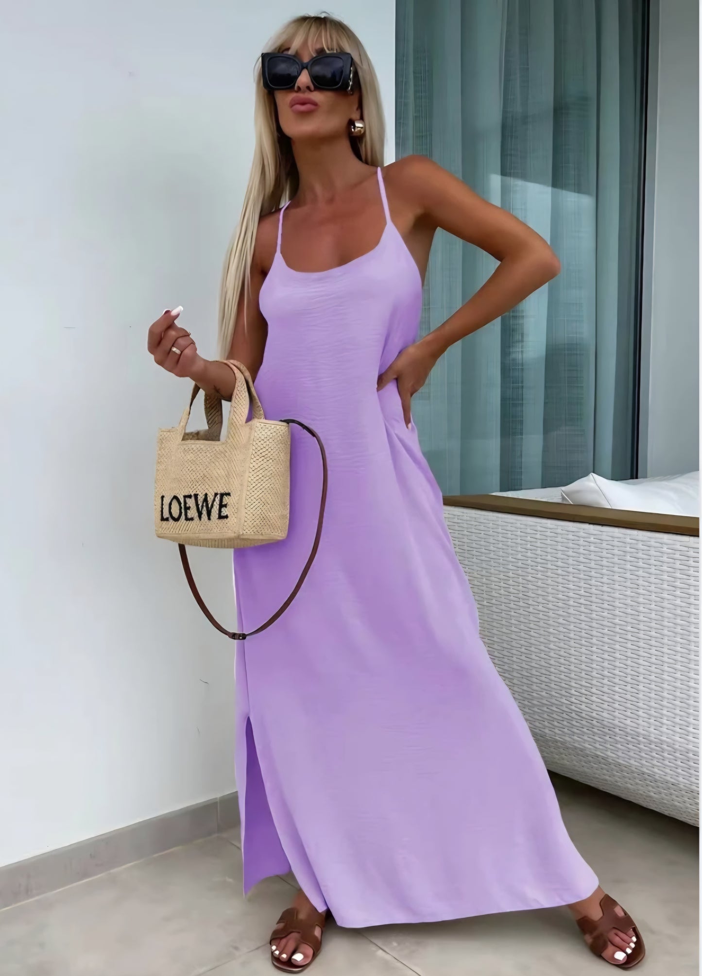 Lång klänning med korsade axelband baktill Lila