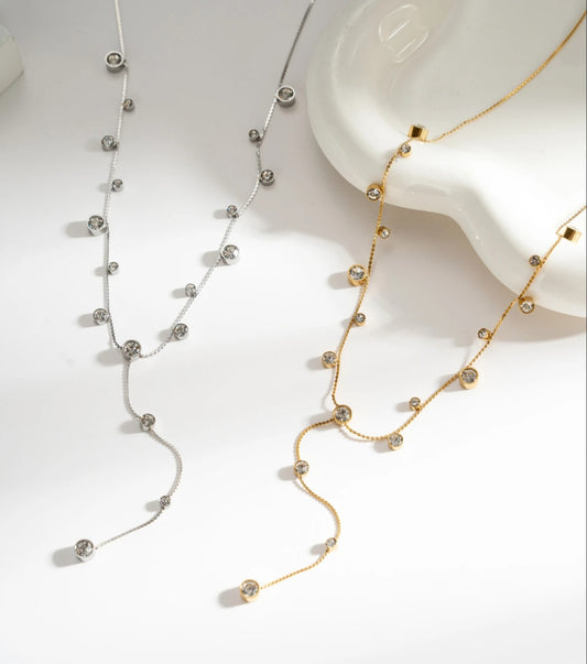 Elegant Y-halsband i guld eller silver, rostfritt stål