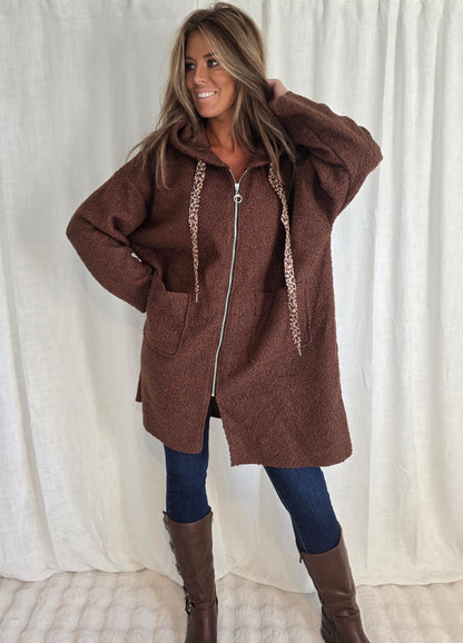 Jacka med dragkedja och huva Brun