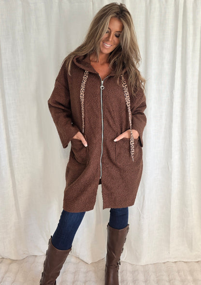 Jacka med dragkedja och huva Brun