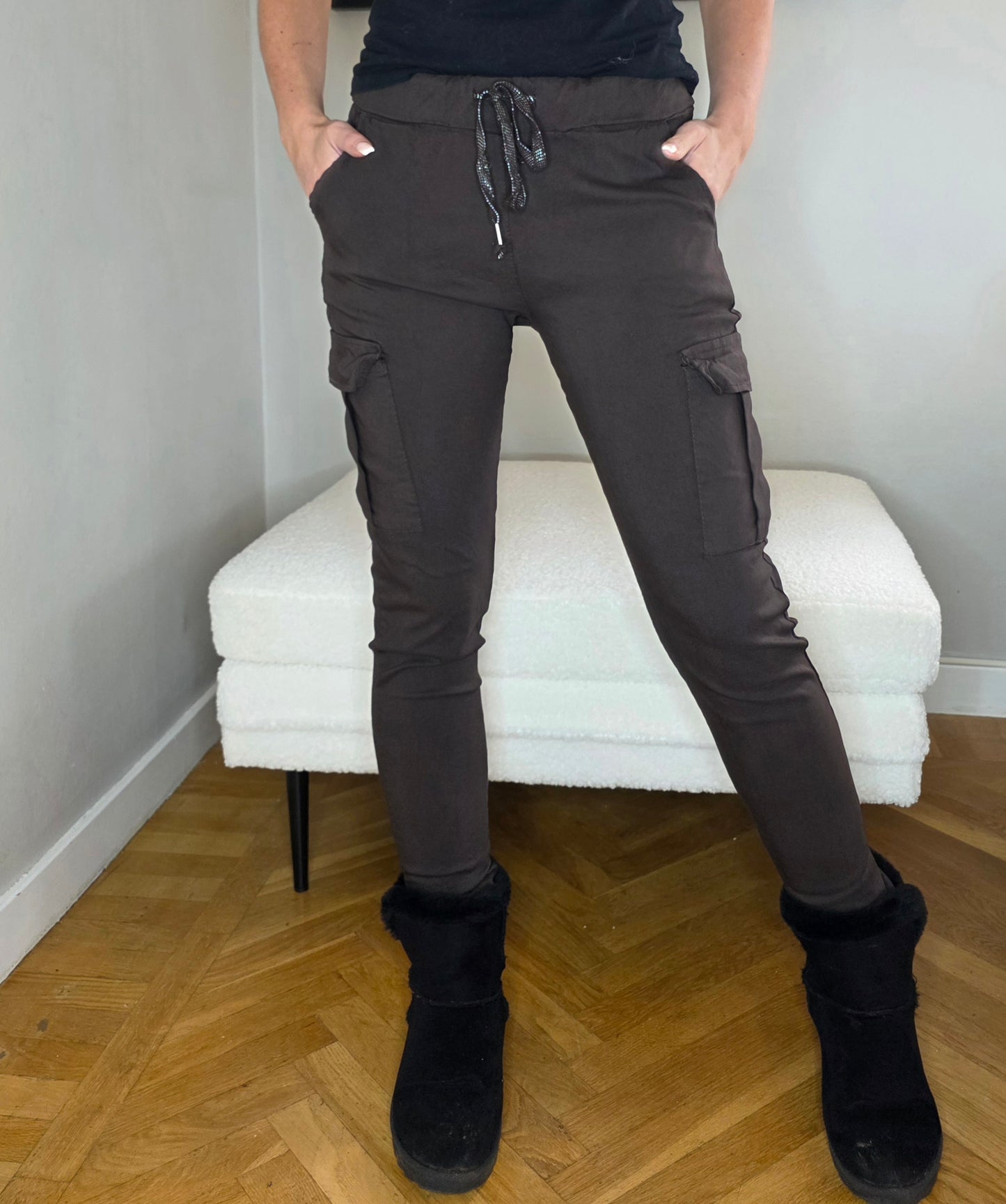 Mirakel byxa Cargo/fickor Coffee