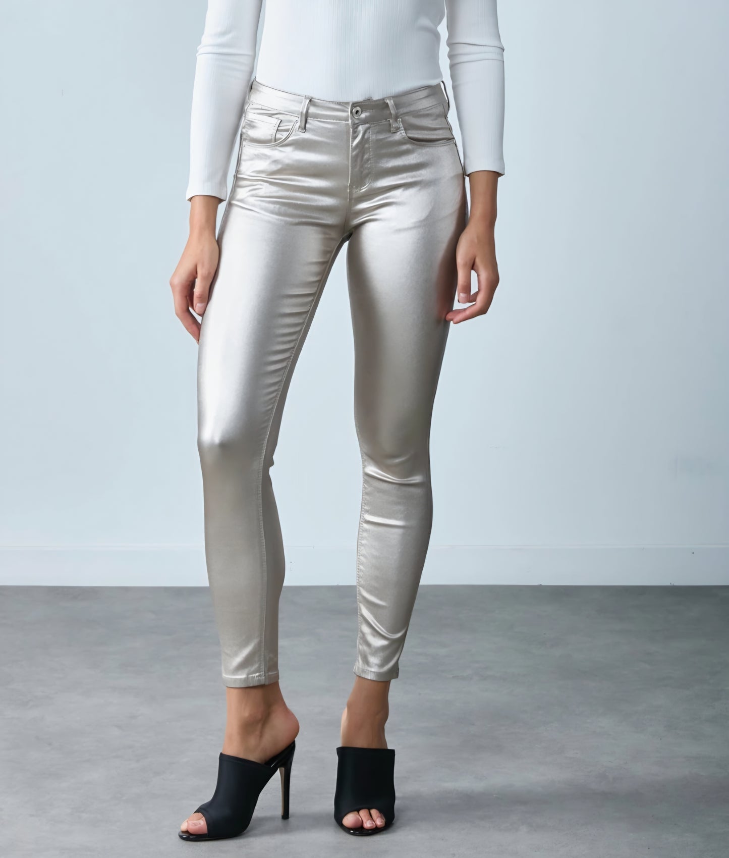 Toxik konstläder stretch byxa Champagne