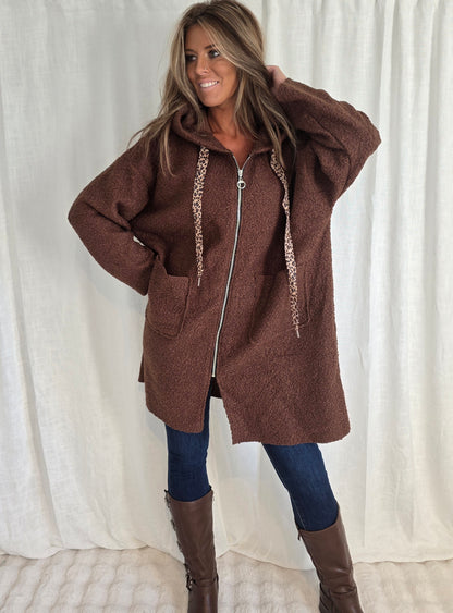 Jacka med dragkedja och huva Brun