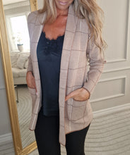 Ladda upp bild till gallerivisning, Kofta Olivia beige
