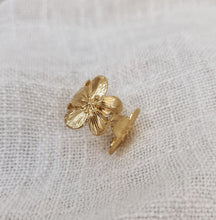 Ladda upp bild till gallerivisning, Ring metall Blomma Guld

