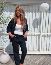 Ladda upp bild till gallerivisning, Set, Byxa+Skjorta Emma Svart
