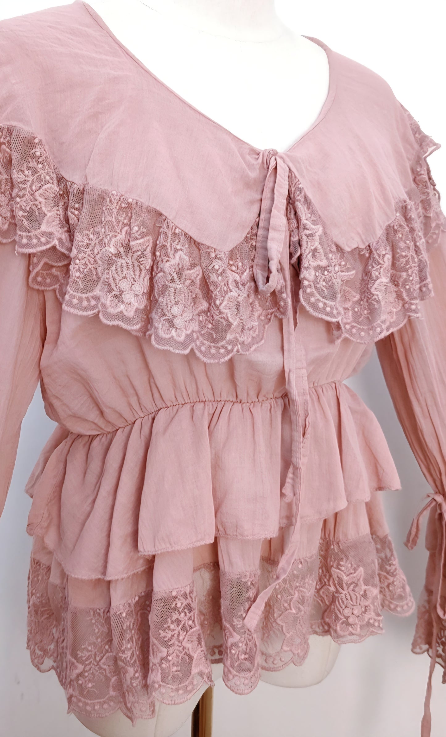 Blus med spetskrage Dystypink