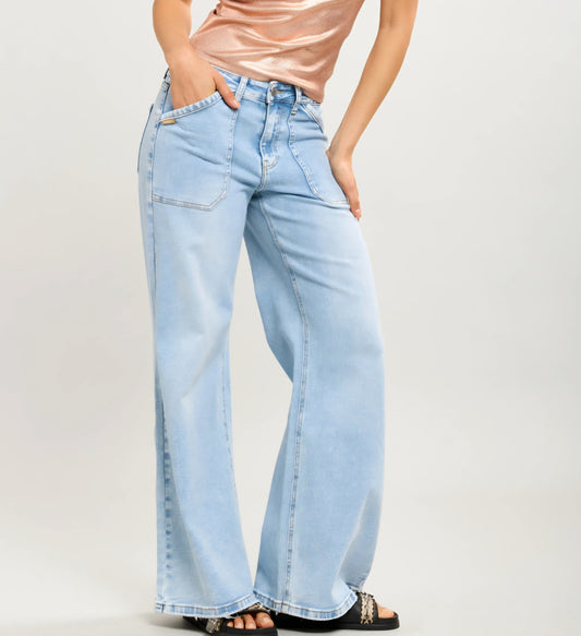 Toxik stretchiga vida jeans med påsydda fickor