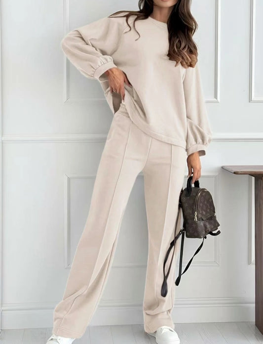 Avslappnat set Beige