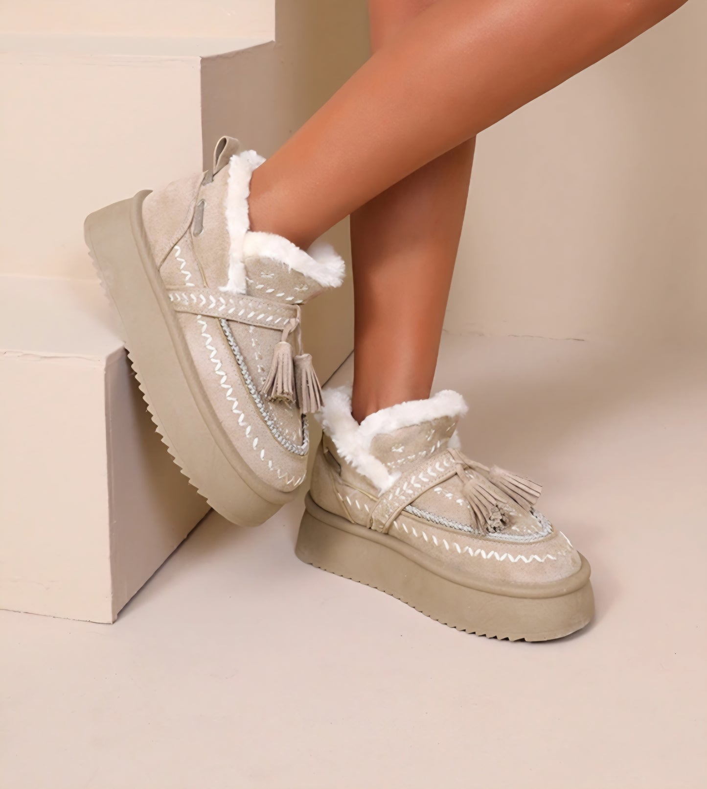 Mysiga vinterstövlar med snören Taupe