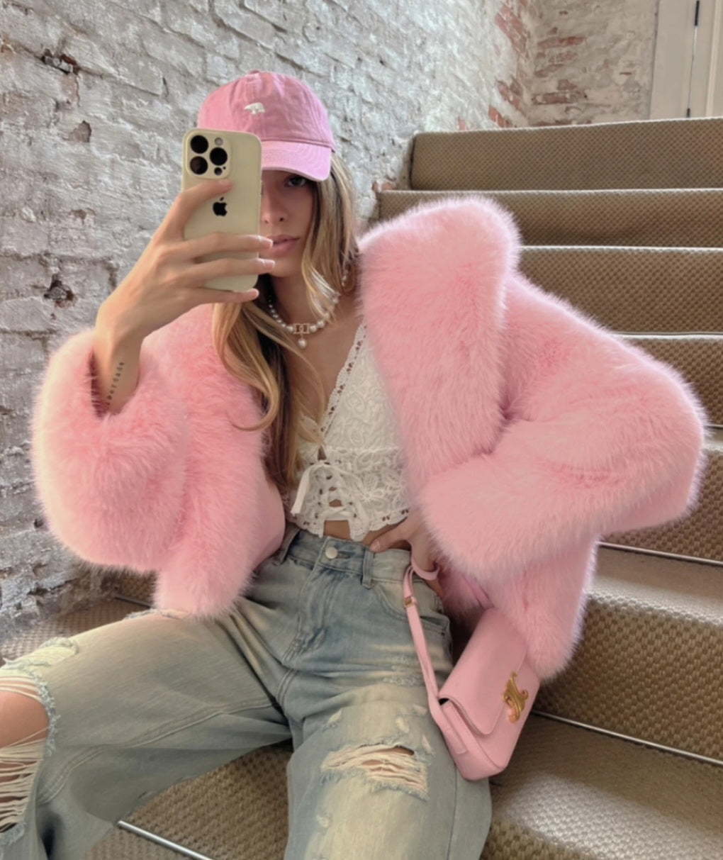 Kort jacka i lång fuskpäls Rosa