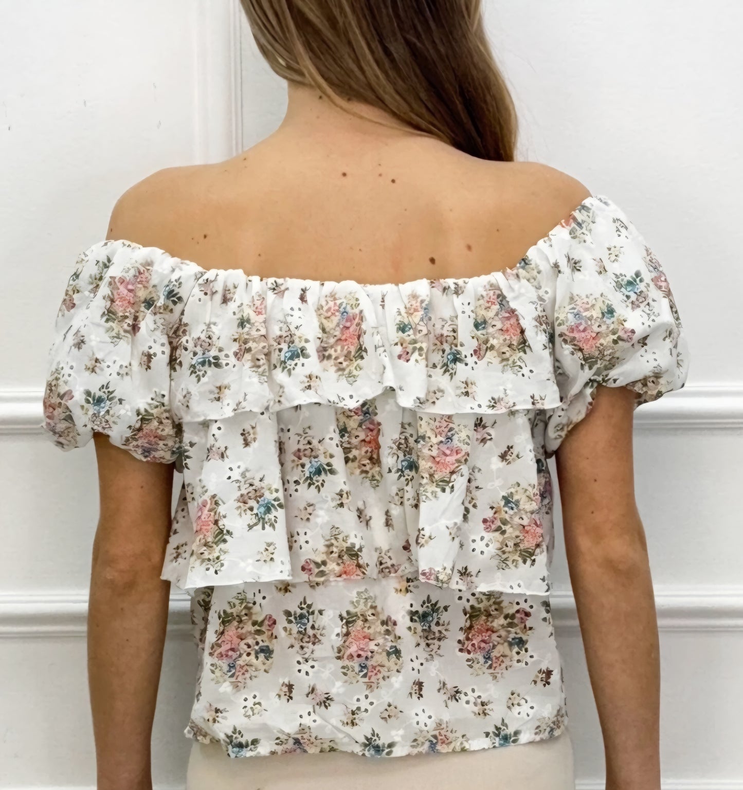 OFF-SHOULDER TOPP Blommig Vit