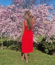 Load image into Gallery viewer, Klänning Loretta Red
